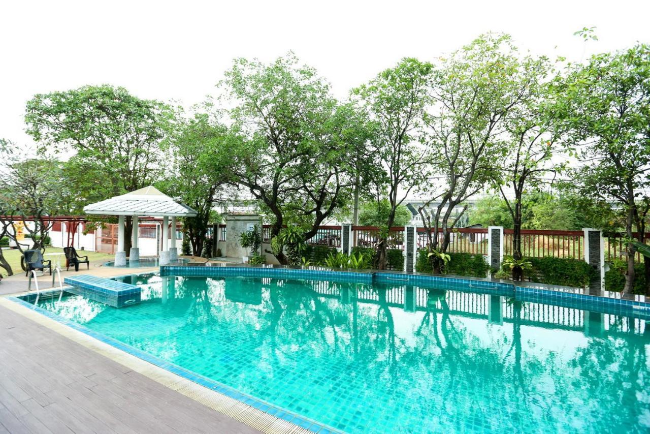 Apartamento Bellevue Boutique Bangkok Exterior foto
